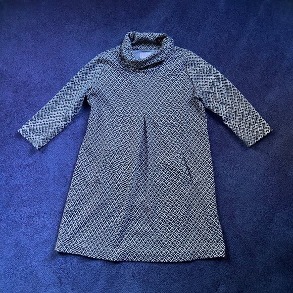 Top It Off Dresses & Skirts - Black & White Geometric Mock-Neck Shift Dress – Women’s Sz L